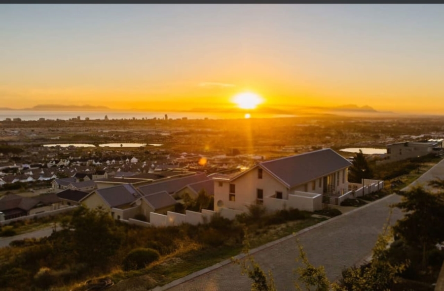 3 Bedroom Property for Sale in Fairhaven Country Estate Western Cape